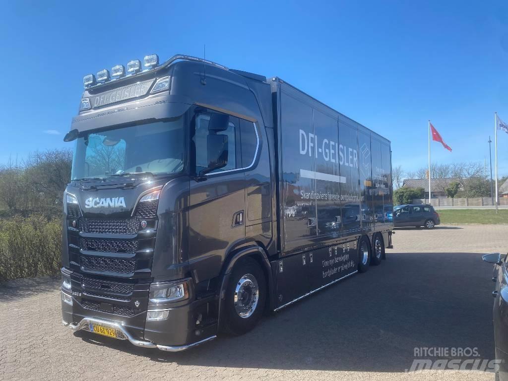 Scania S 520 Camiões de caixa fechada