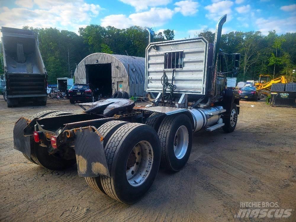Mack CH 613 Tractores (camiões)