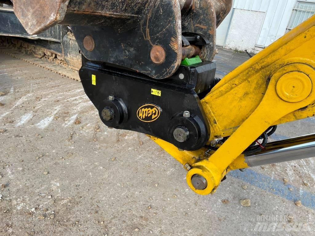 Komatsu PC240LC-11E0 Escavadoras de rastos