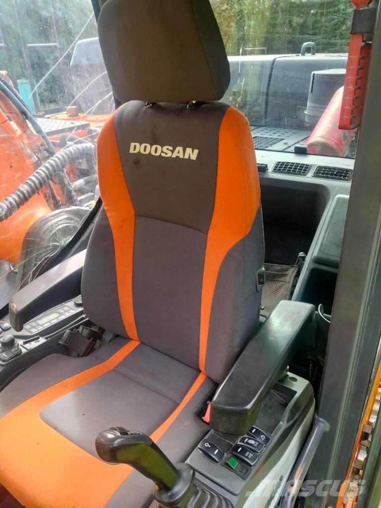 Doosan DX 300 LC Escavadoras de rastos