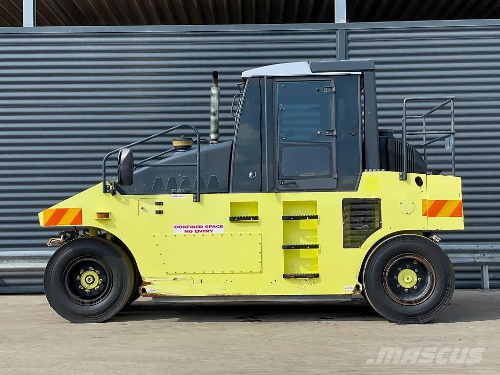 Ammann AP 240 Cilindros Compactadores de pneus