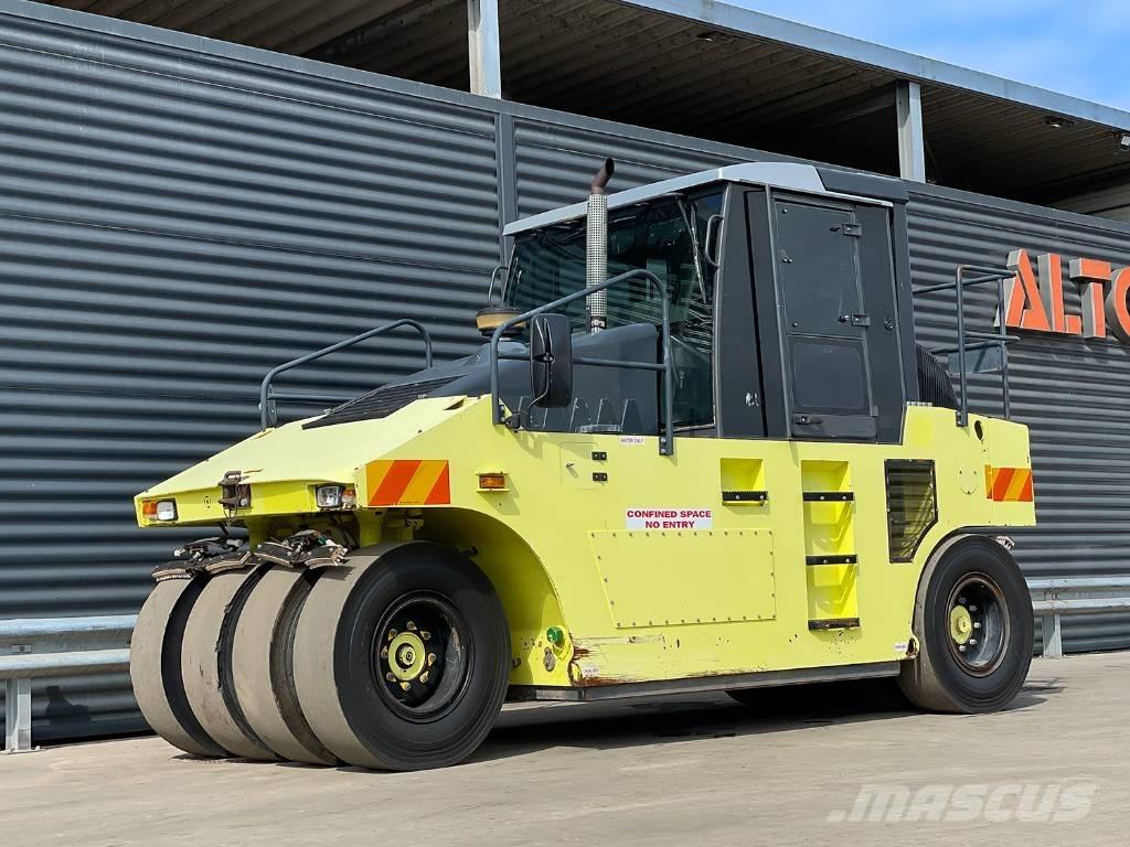 Ammann AP 240 Cilindros Compactadores de pneus