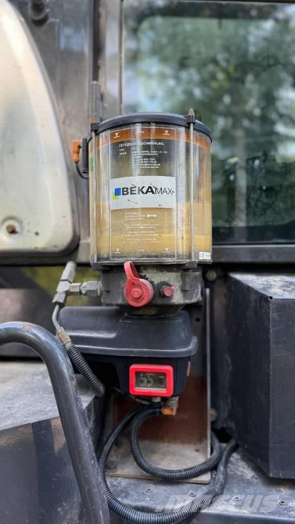 Hitachi ZW 140 Pás carregadoras de rodas