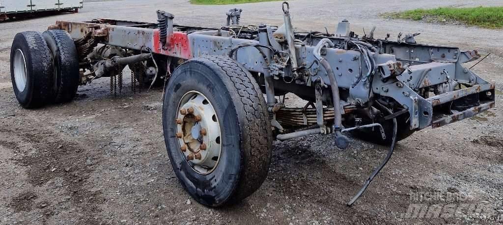 Scania 3-serie Camiões de chassis e cabine