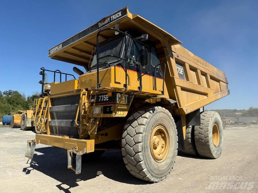 CAT 775 E Camiőes dumper basculantes rígidos