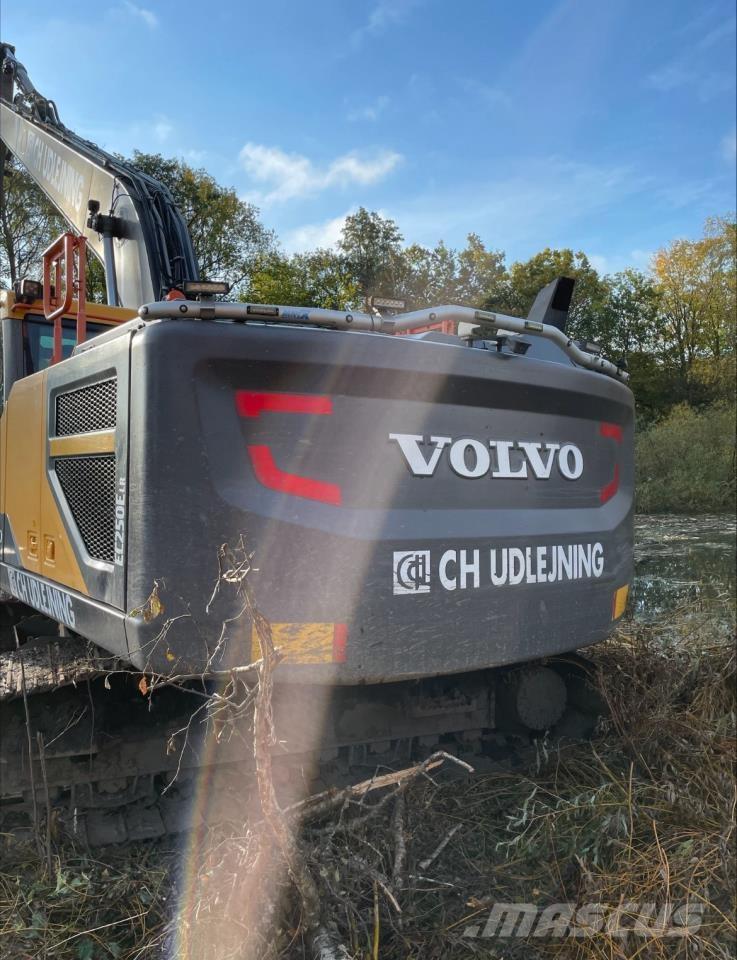 Volvo 250E LR Escavadoras de rastos