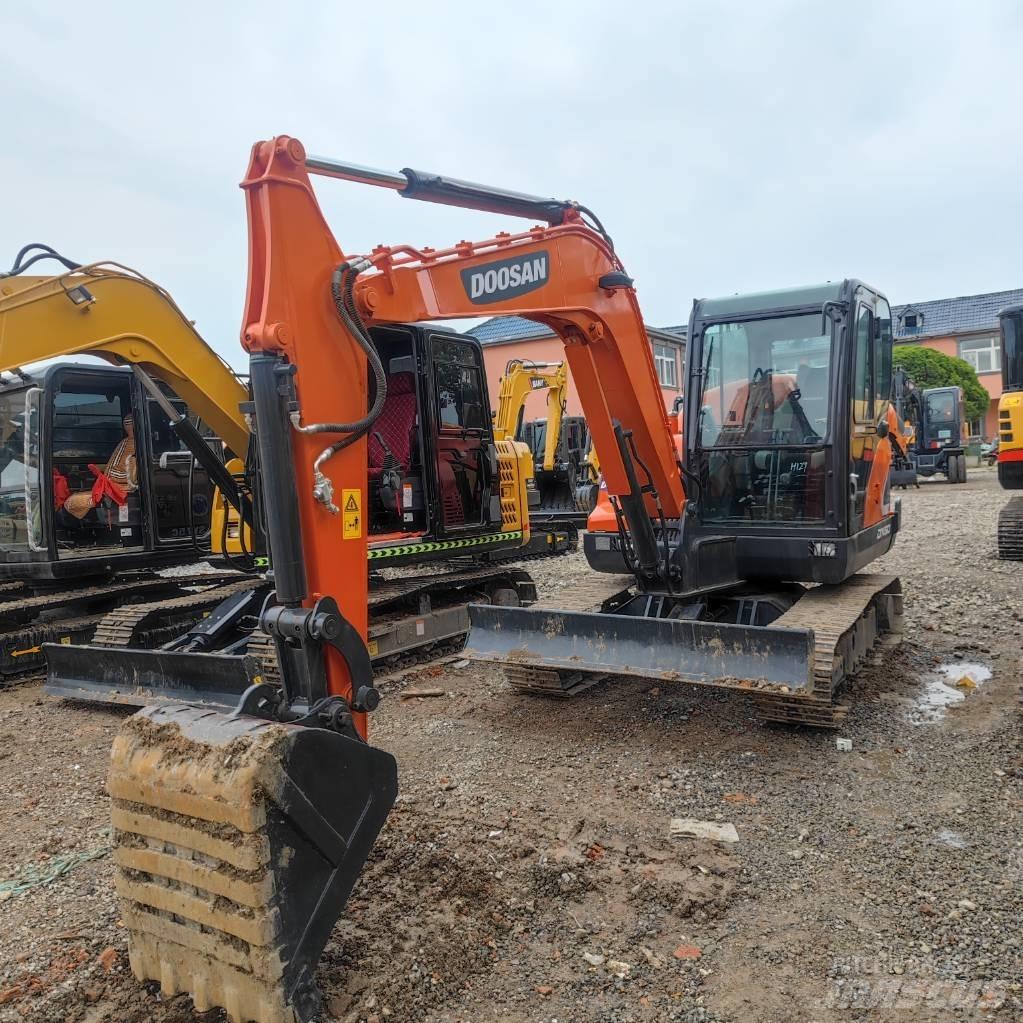 Doosan DX60 Mini Escavadoras <7t