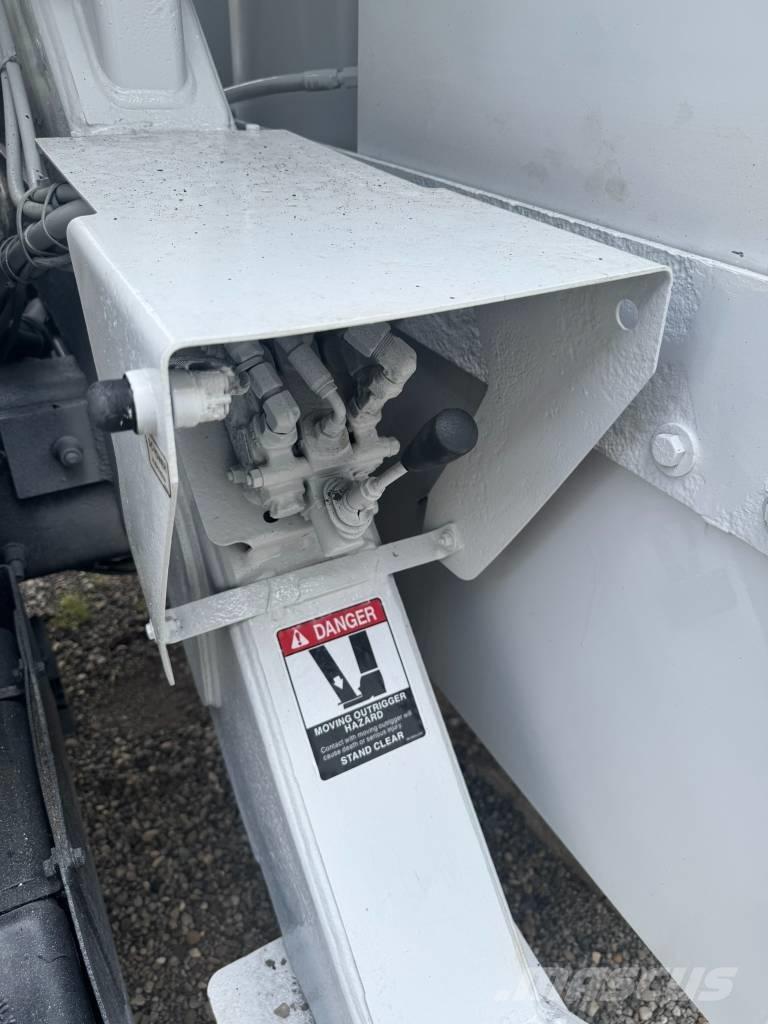 Altec LR V 56 Plataformas aéreas montadas em camião