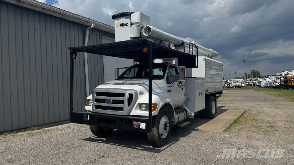 Altec LR V 56 Plataformas aéreas montadas em camião
