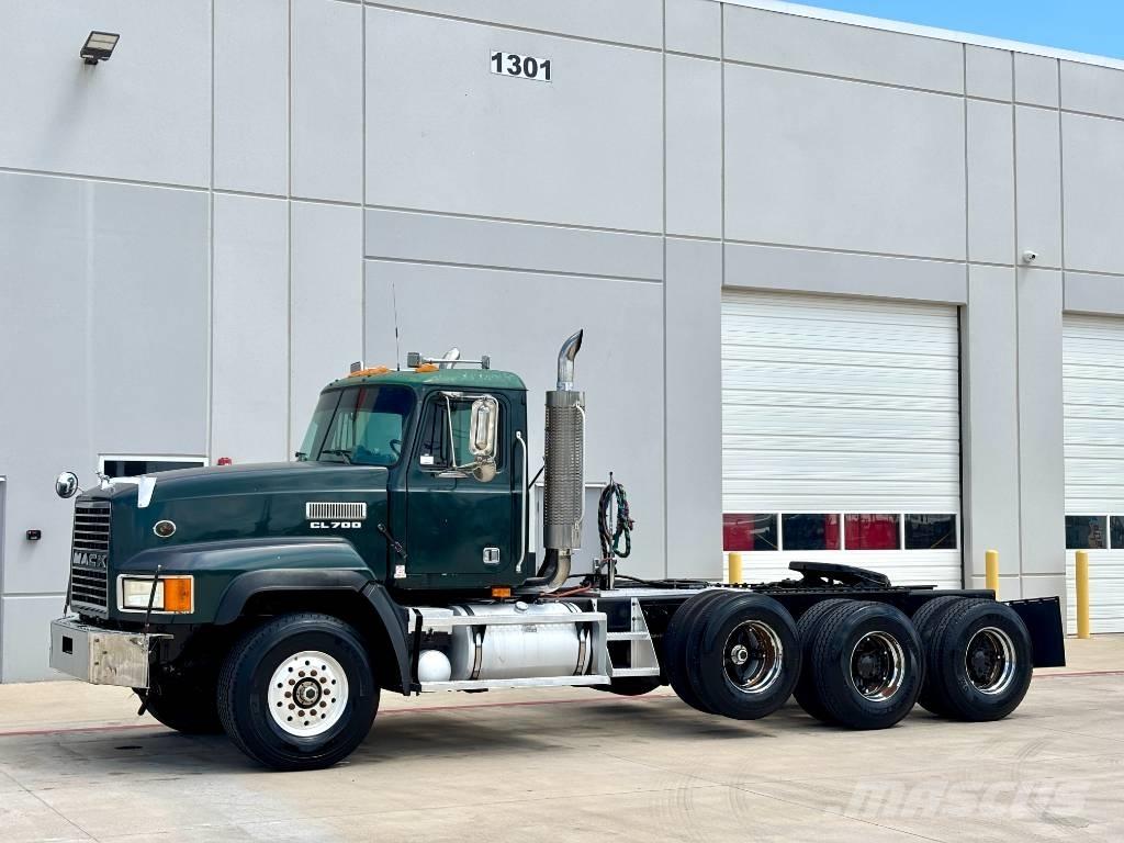 Mack CL 713 Tractores (camiões)