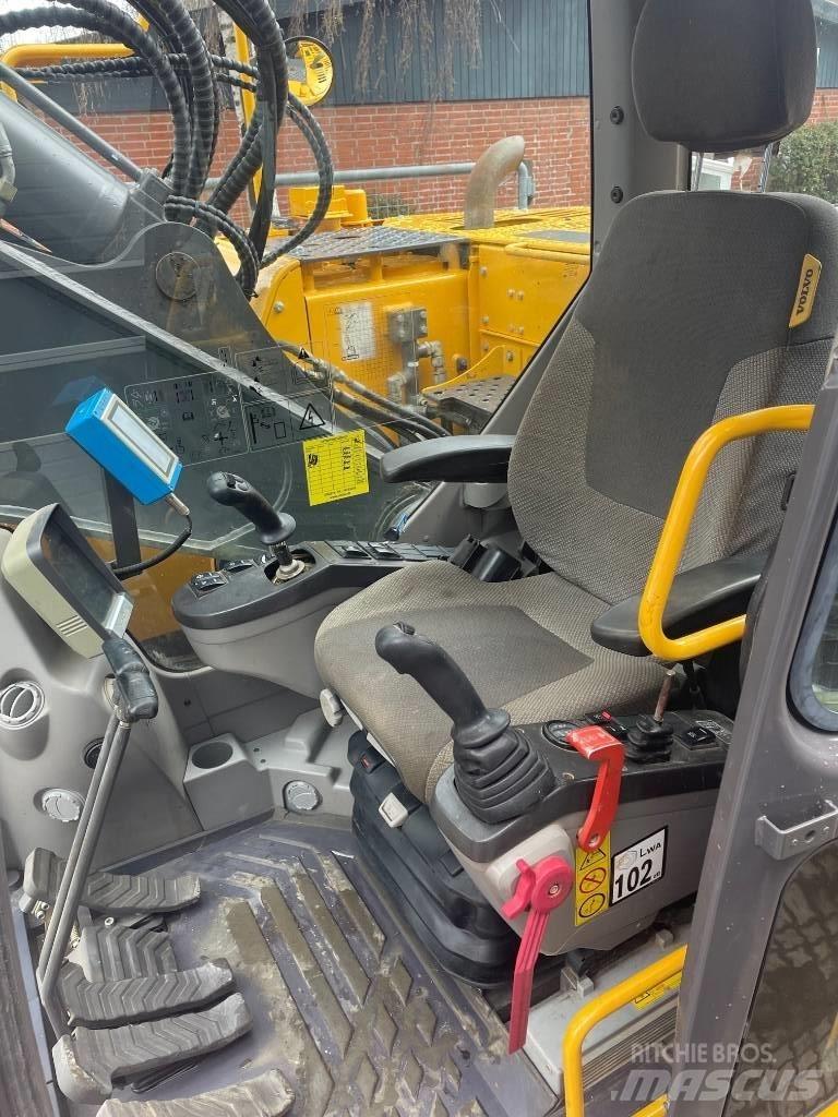Volvo ECR235C Escavadoras de rastos