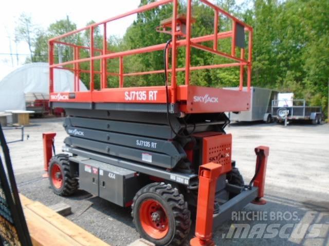SkyJack SJ 7135 RT Elevadores de tesoura