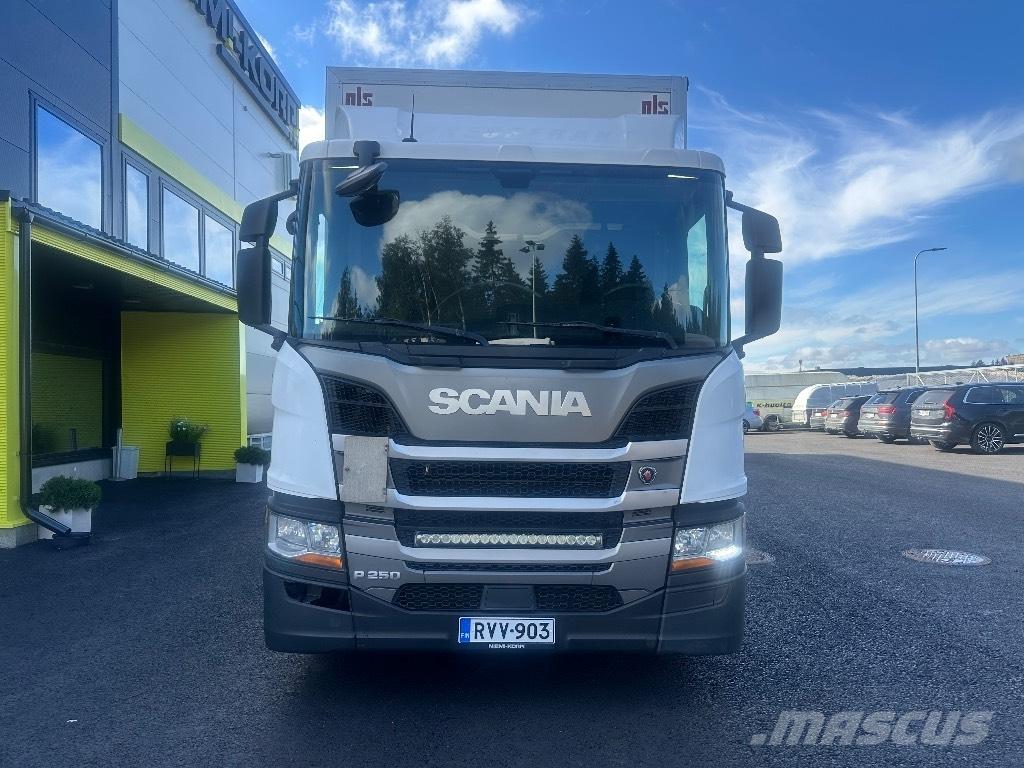 Scania P250 Camiões de caixa fechada