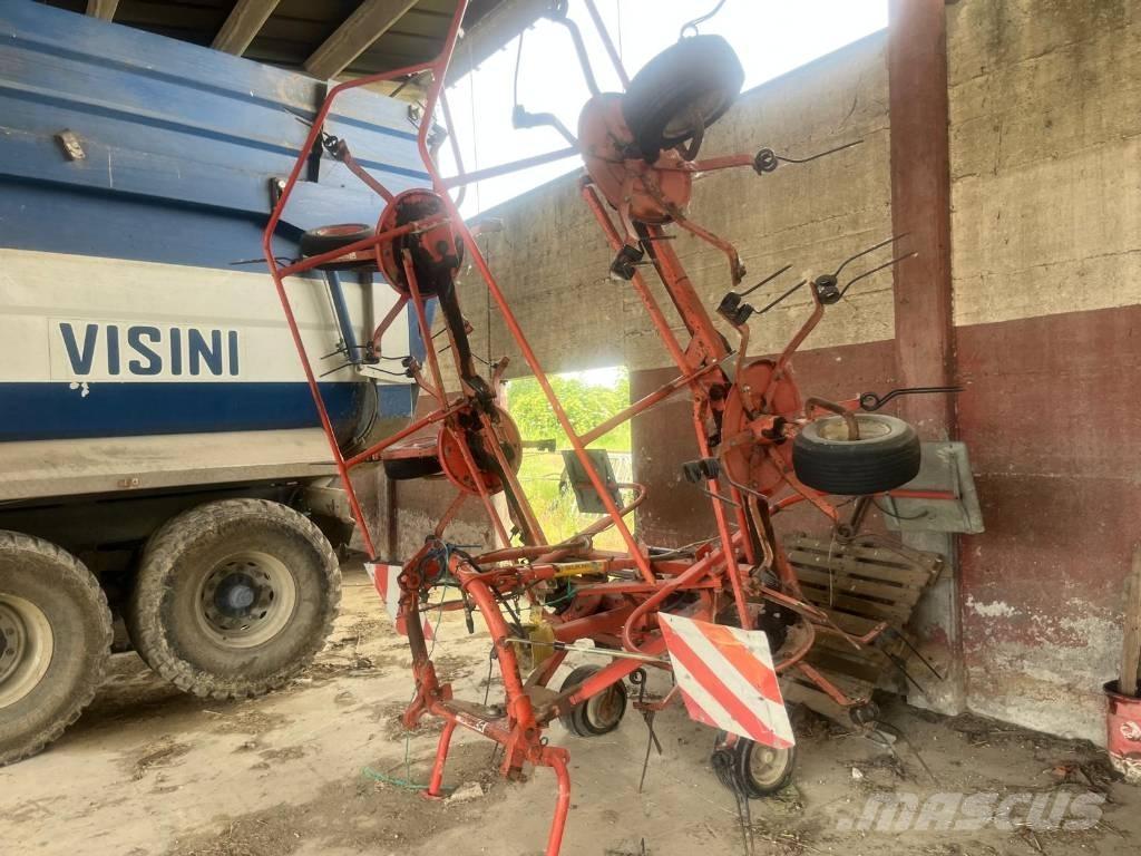 Lely TH 680 Ancinho virador