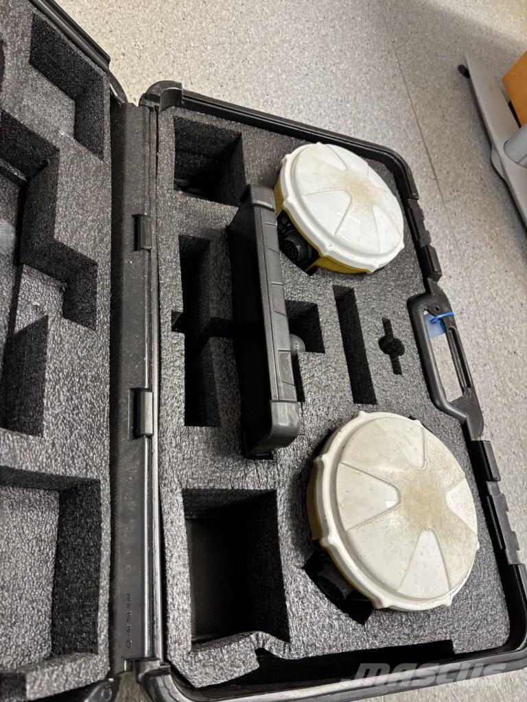 CAT M 318 Escavadoras de rodas