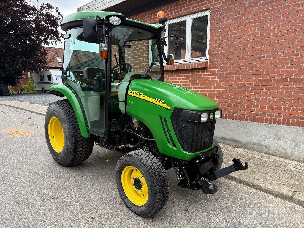 John Deere 3720 Tractores compactos