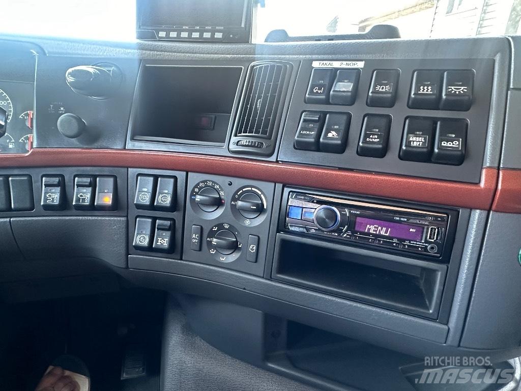Volvo FH16 540 8x4*4 Camiões caixa desmontável com elevador de cabo