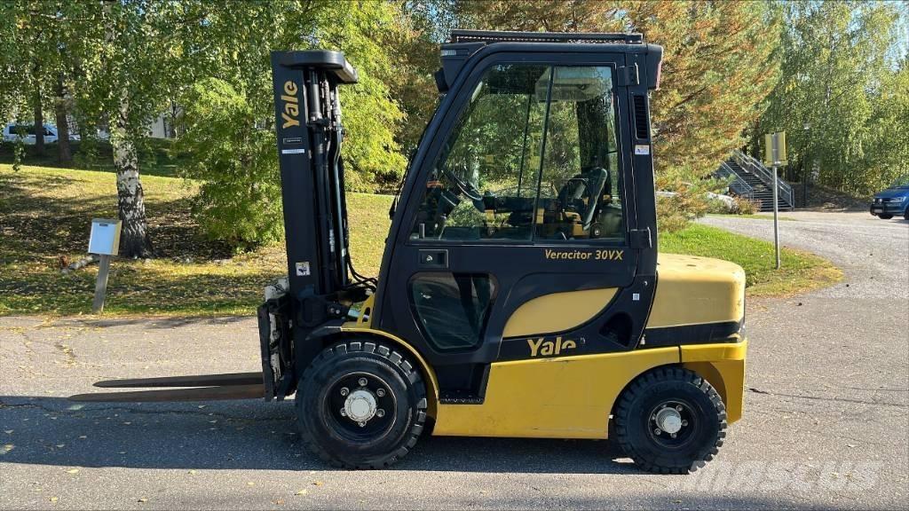 Yale GDP 30 VX Empilhadores Diesel