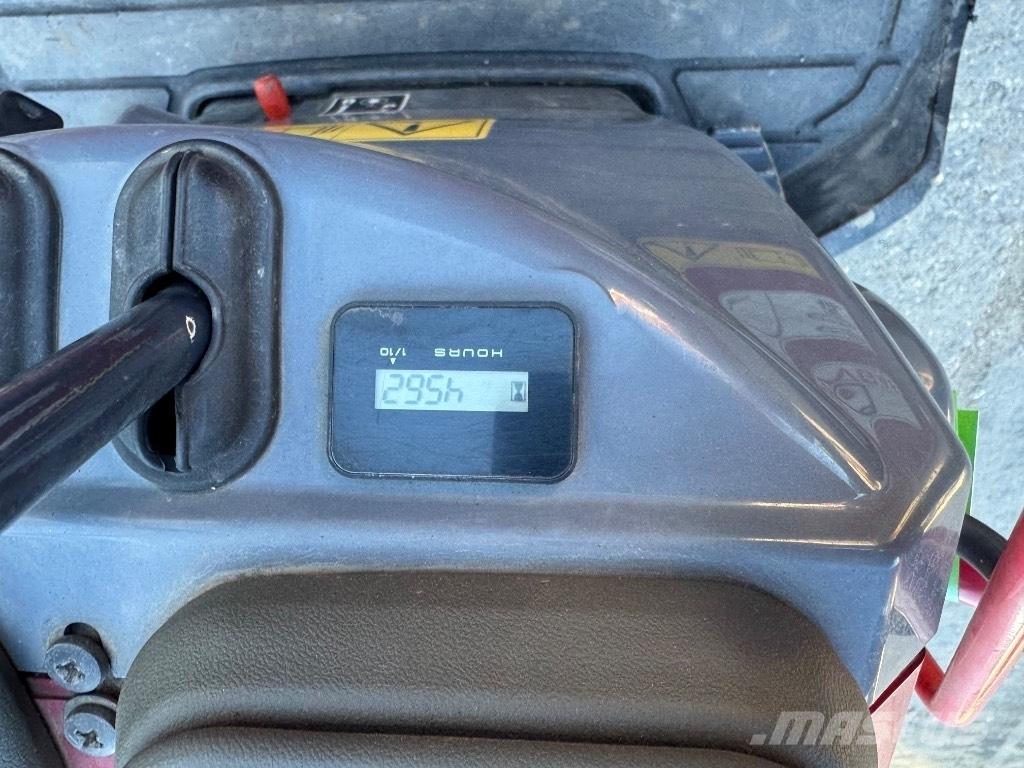 Yanmar SV08 (1E935) Mini Escavadoras <7t