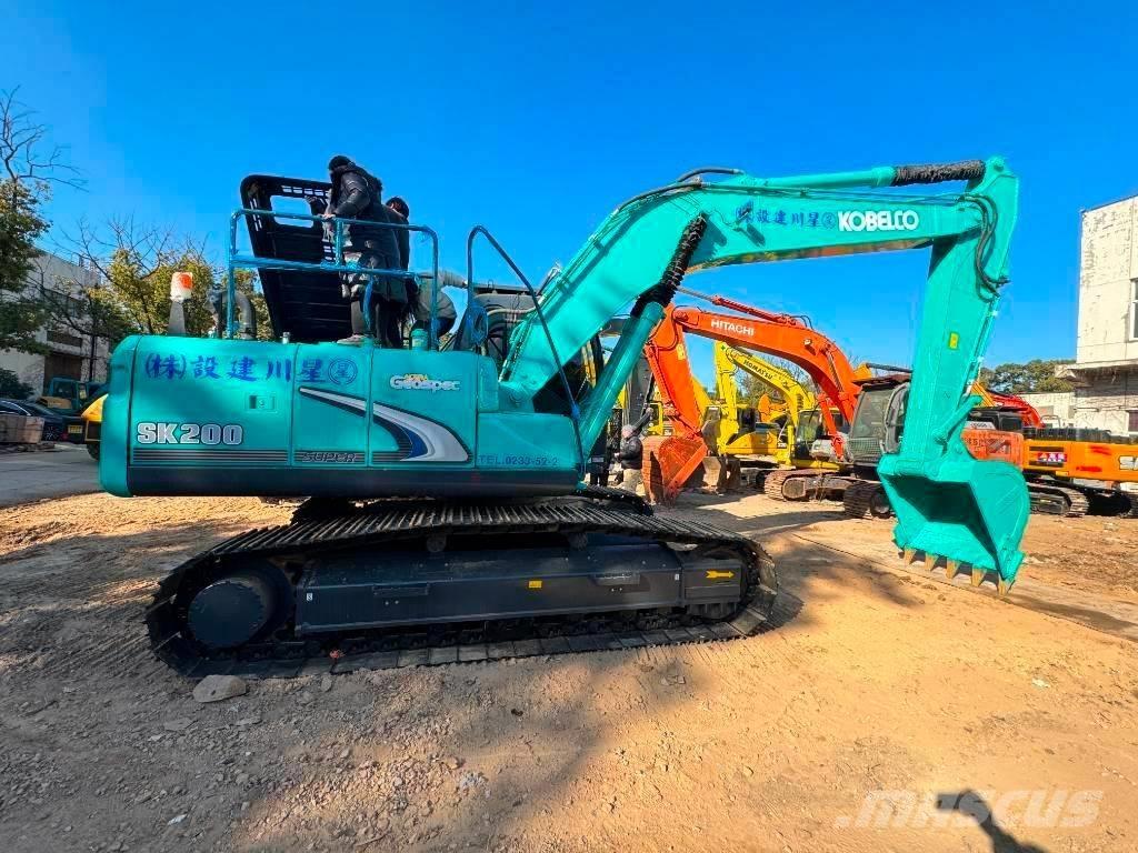 Kobelco SK 200-8 Escavadoras de rastos