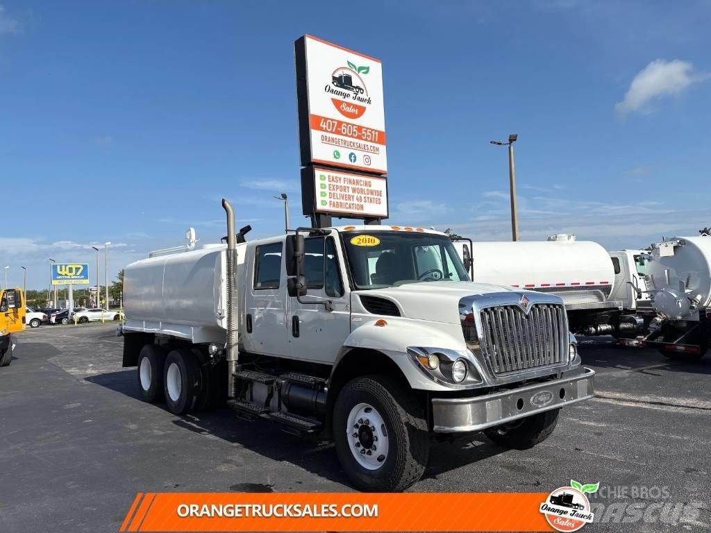 International 7400 Auto-tanques