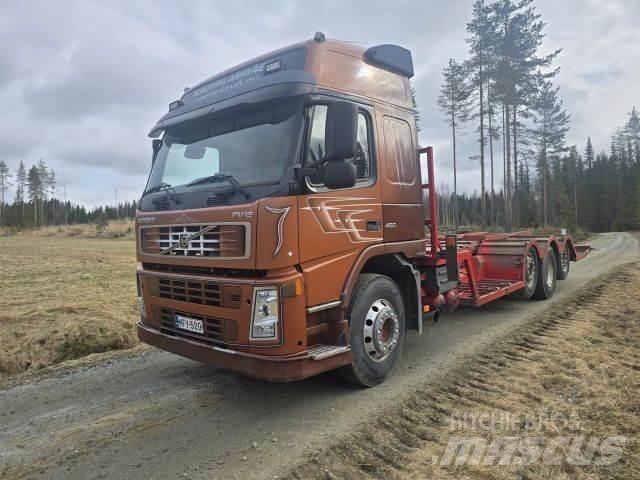 Volvo FM12 8x2 Camiões de transporte de máquinas florestais