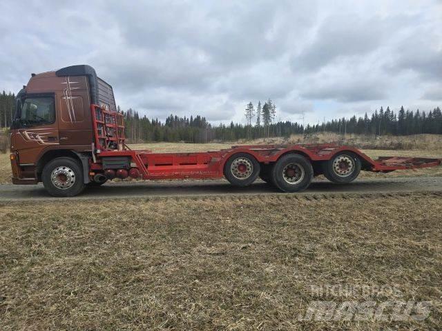 Volvo FM12 8x2 Camiões de transporte de máquinas florestais