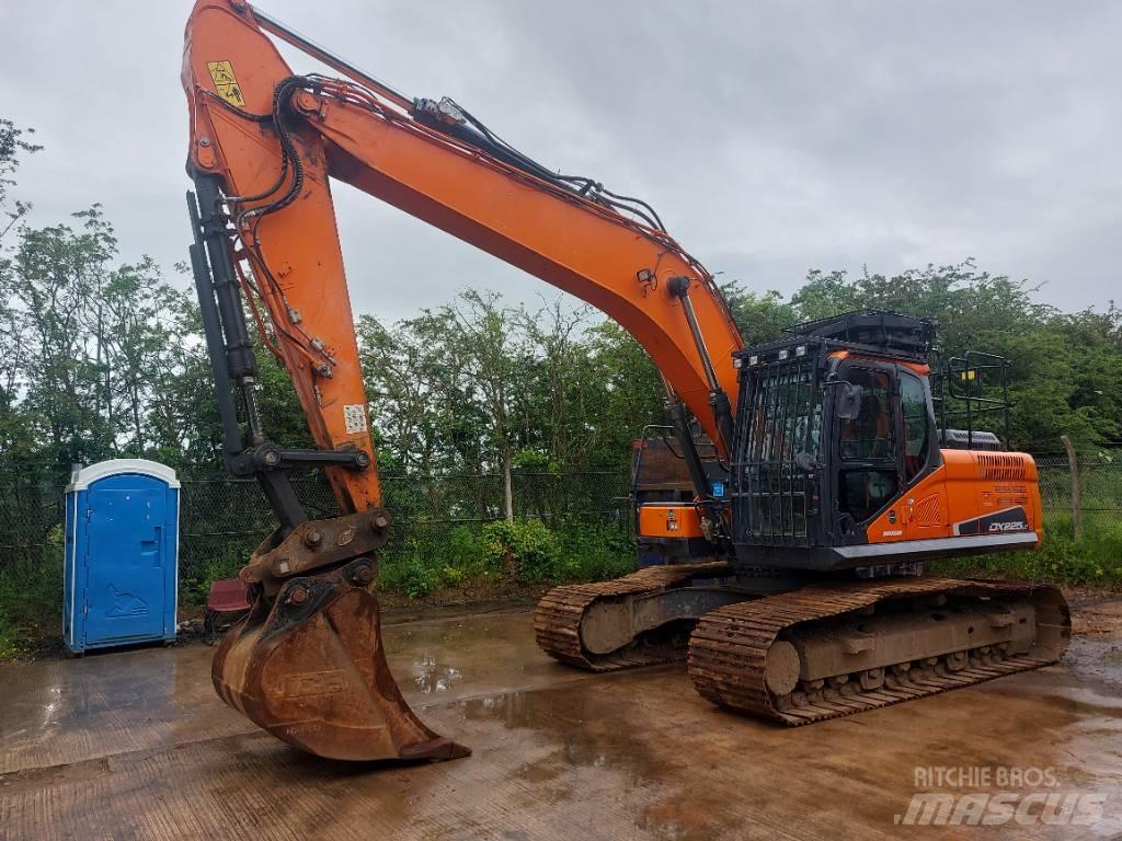 Doosan DX 225 LC-5 Escavadoras de rastos