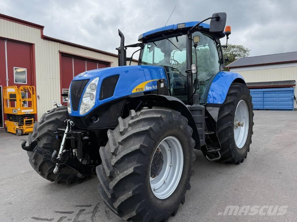 New Holland T7030 Tratores Agrícolas usados
