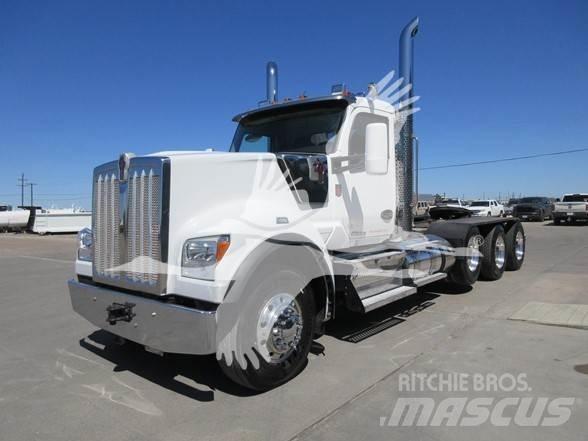 Kenworth W990 Tractores (camiões)