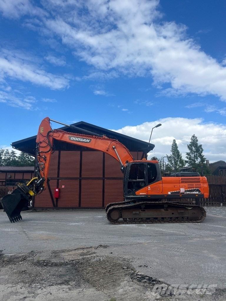Doosan DX 255 LC-5 Escavadoras de rastos