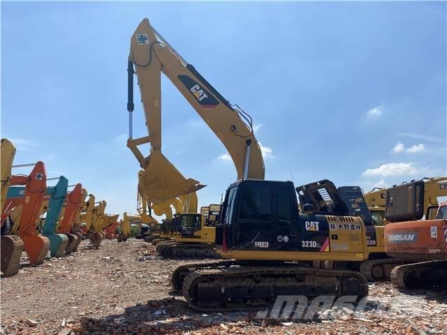 CAT 323D2L Escavadoras de rastos