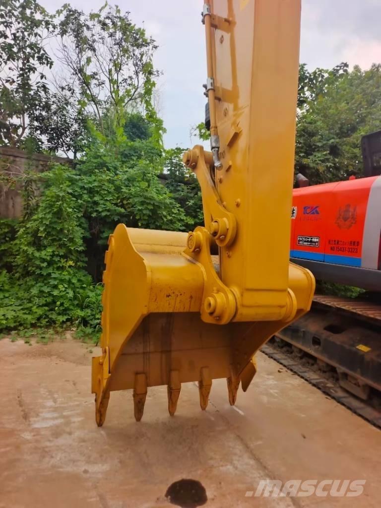 CAT 323 GC Escavadoras de rastos