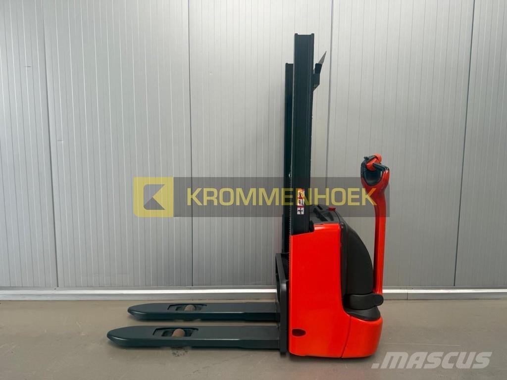 Linde L 10 Empilhador para operador externo