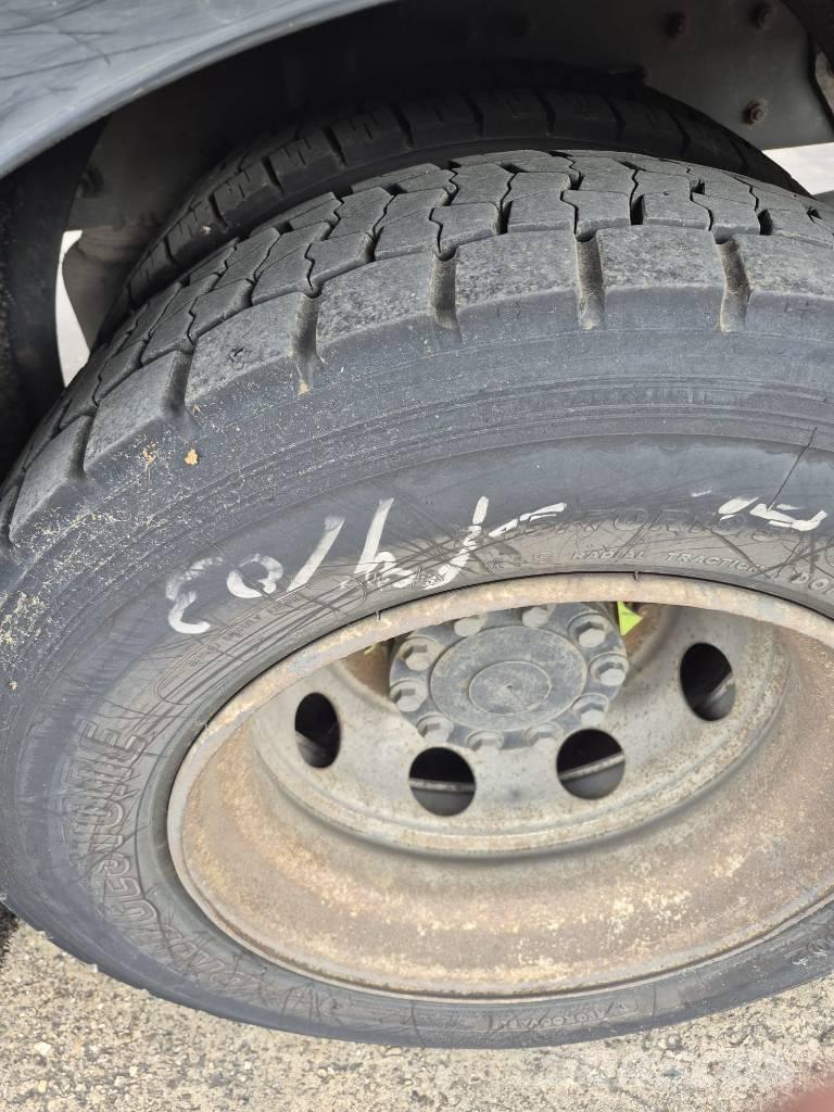 DAF LF 55.180 Camiões de caixa fechada