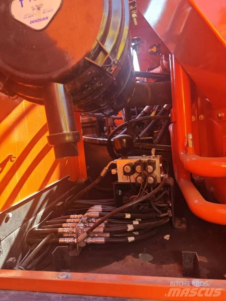 Doosan DX 300 Escavadoras de rastos