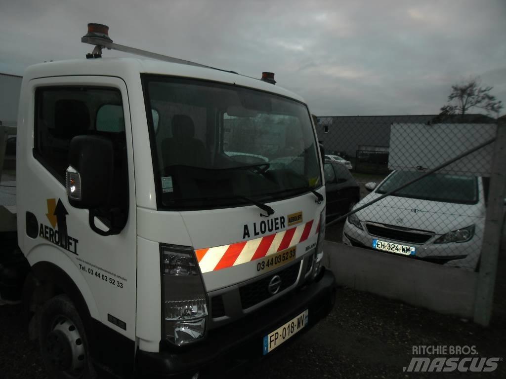 Nissan 35.15 Camiões de Transporte Auto