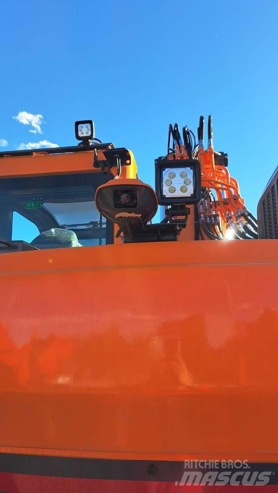 Develon DX 140 LCR-7 Escavadoras de rastos