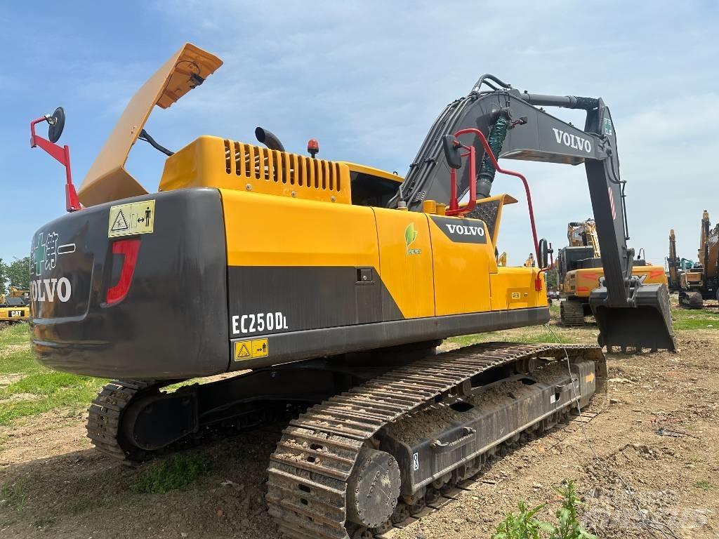 Volvo EC250D Escavadoras de rastos