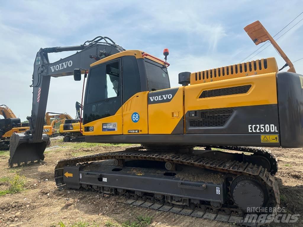 Volvo EC250D Escavadoras de rastos