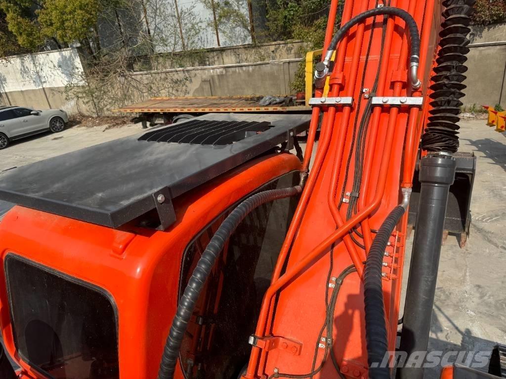 Doosan DX 225 LC Escavadoras de rastos