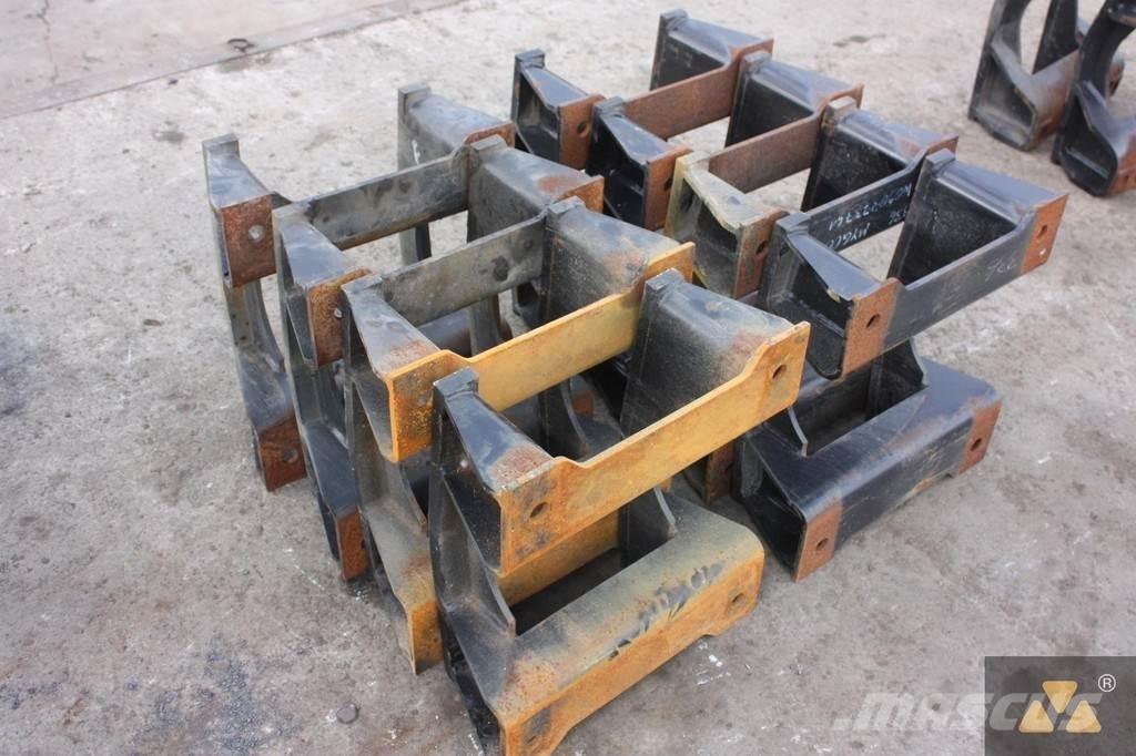 CAT Trackguards Chassis e suspensões