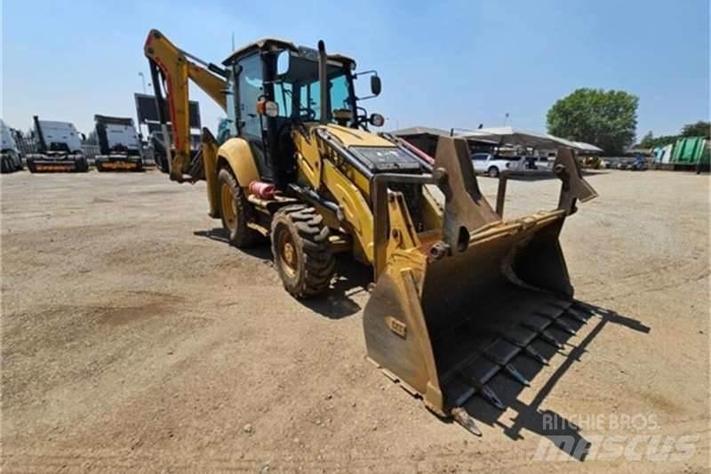 CAT 426F2 TLB Retroescavadoras