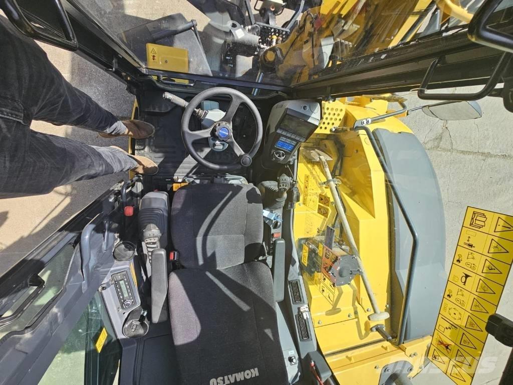 Komatsu PW 98 MR-11 Escavadoras de rodas