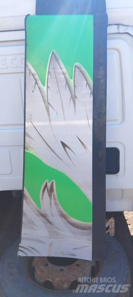 Scania G 400  1804935 Cabines e interior