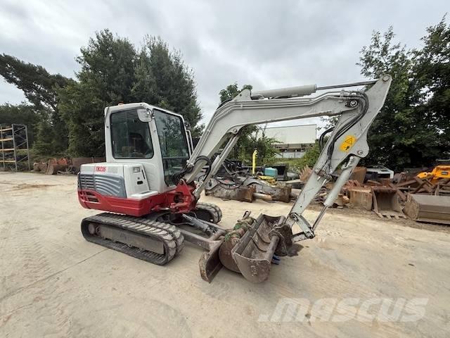 Takeuchi TB 235 Mini Escavadoras <7t