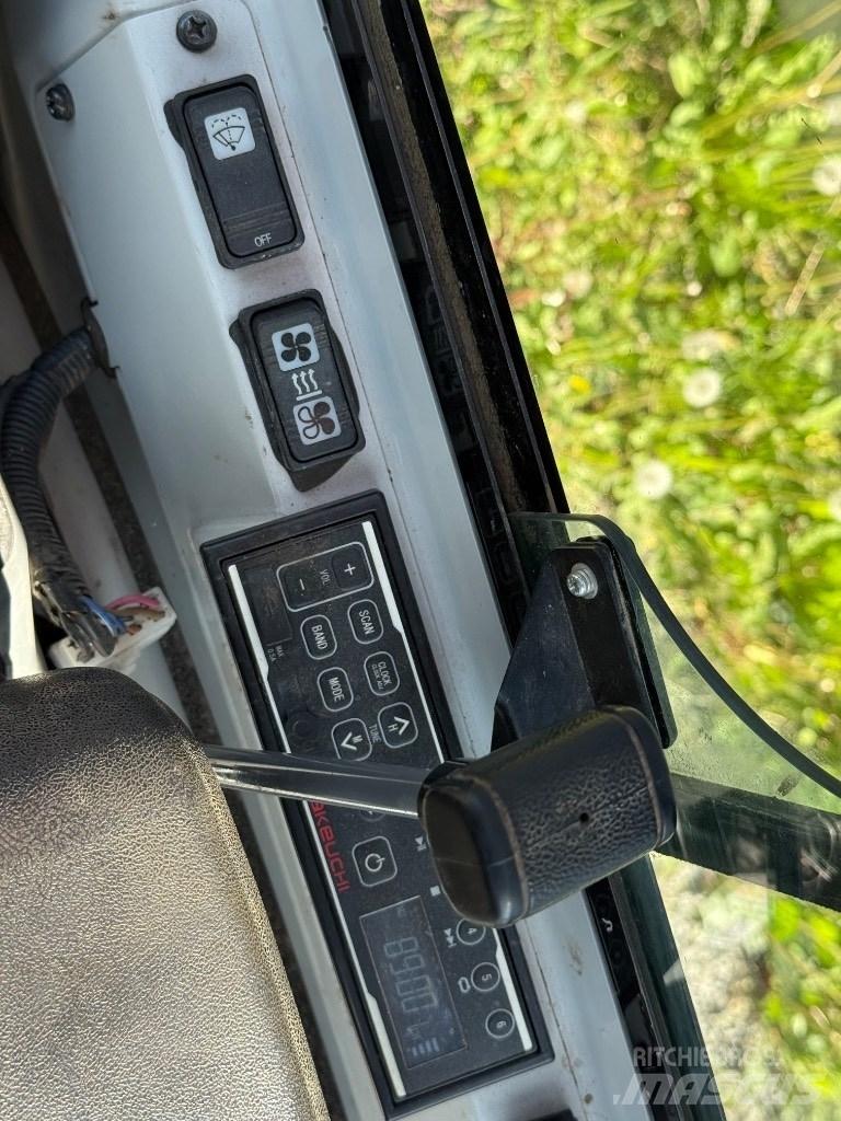 Takeuchi TB 216 Mini Escavadoras <7t