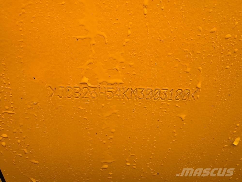 JCB 3CX PLUS AEC Retroescavadoras