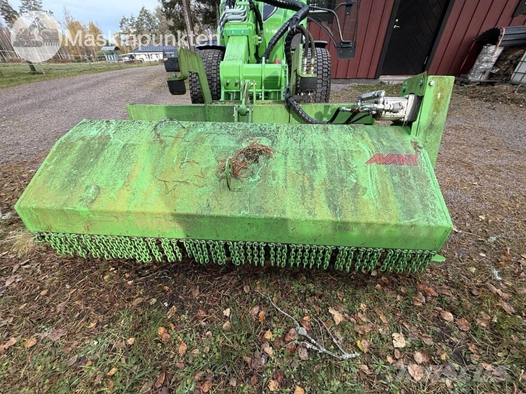 Avant Slagklippare Gadanheiras e cortadores de folhas para pastos