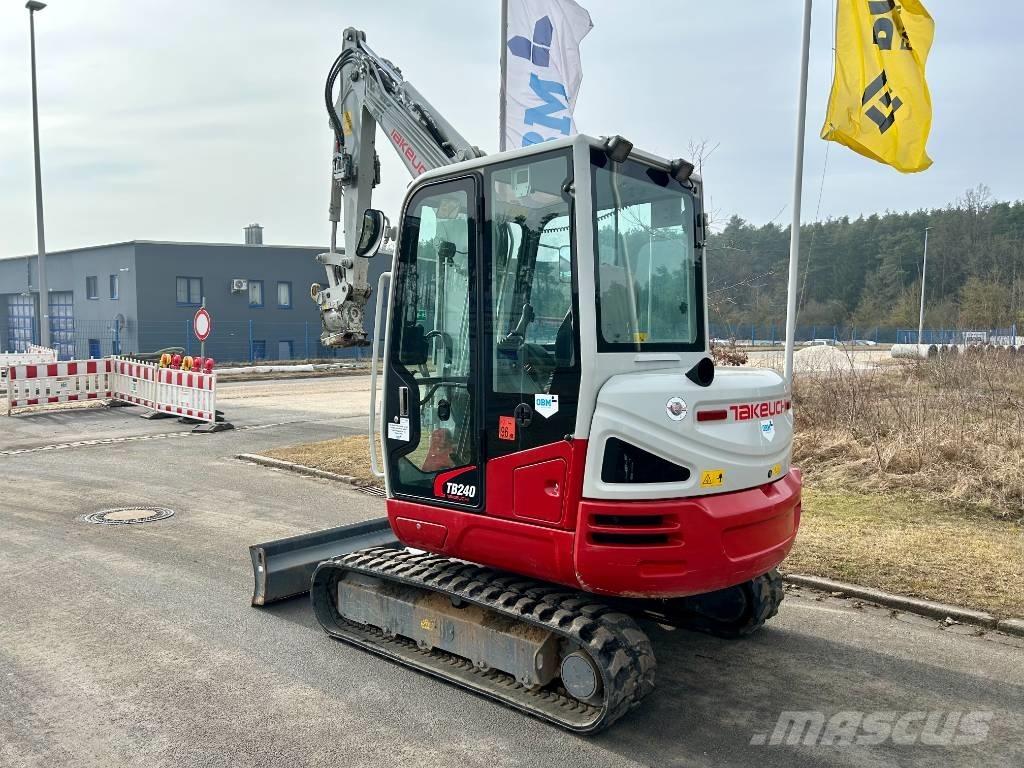 Takeuchi TB 240 Mini Escavadoras <7t